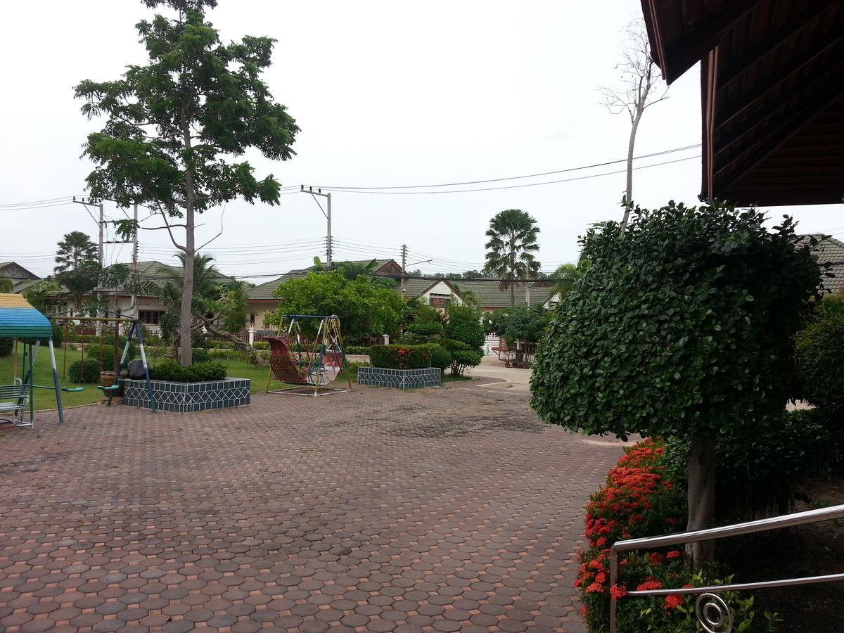 Villa - Baan Dusit Pattaya Ban Nong Hin  Экстерьер фото